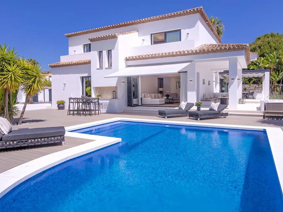 Vacation Marbella I Villa Lina, Golf Valley, Private Heated Pool, Jacuzzi, Close To The Marina