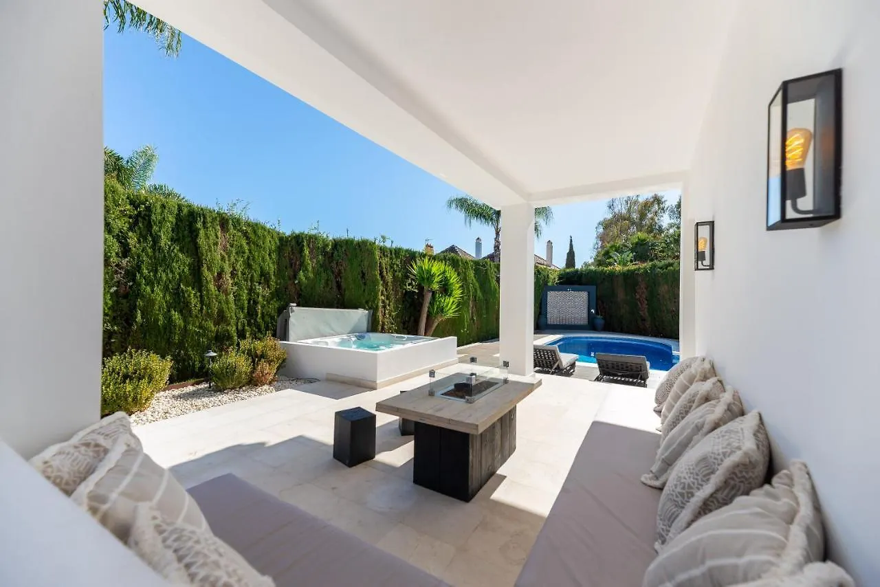 Vacation Marbella I Villa Lina, Golf Valley, Private Heated Pool, Jacuzzi, Close To The Marina